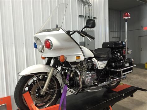 Bid for the chance to own a 1980 <strong>Kawasaki KZ1000</strong> Shaft at auction with Bring a Trailer, the home of the best vintage and classic cars online. . Kawasaki kz1000 police specs